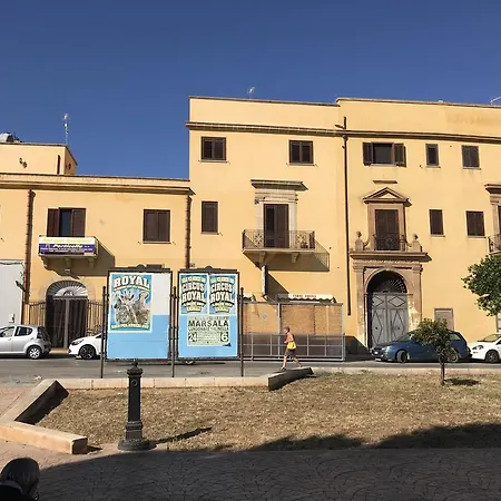 Porticella 3*